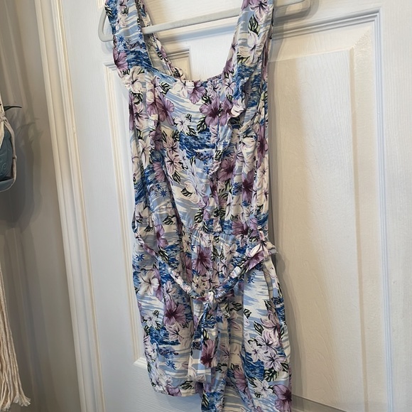 CUTE ROMPER WITH POCKETS - Picture 3 of 7